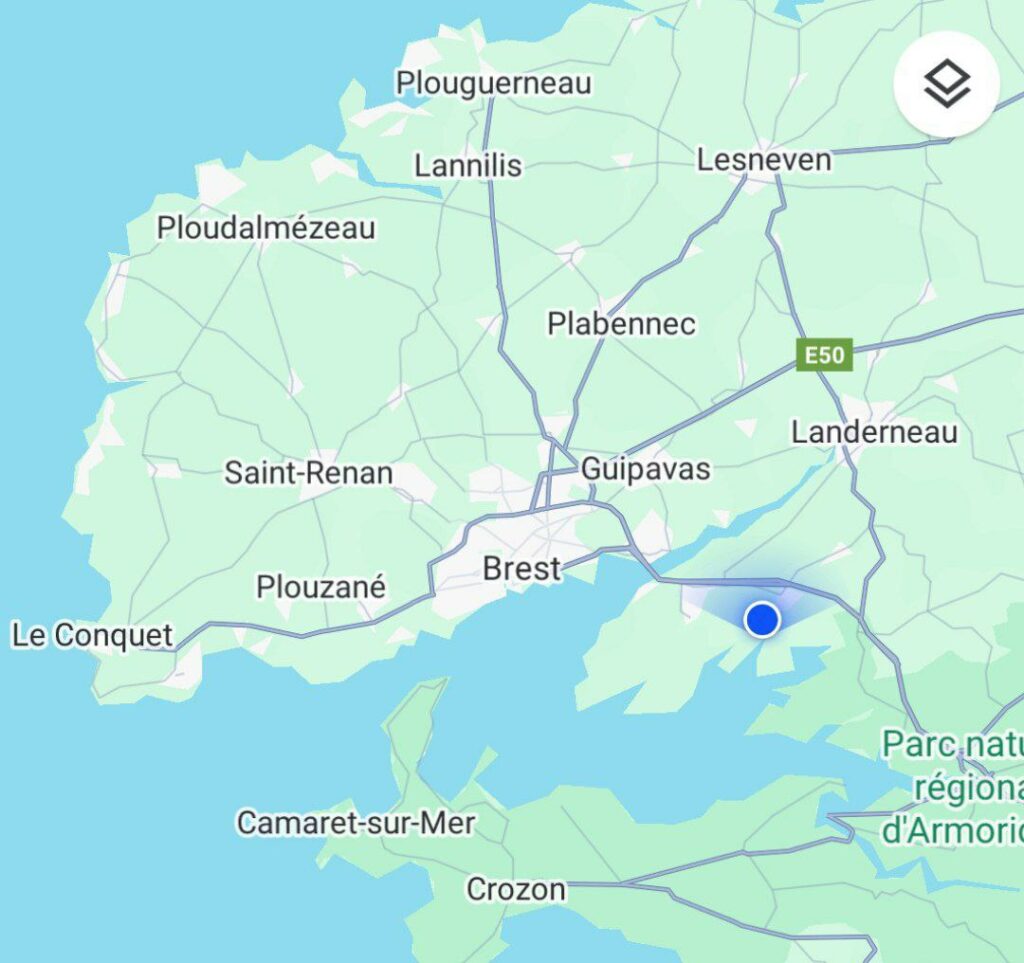 Le cabinet se trouve à proximité de la Rade De Brest, du GR34 et du Port de Rostiviec. Un site propice aux balades sauvages en bord de mer avec la possibilité de louer des gîtes à 5mn de la mer.